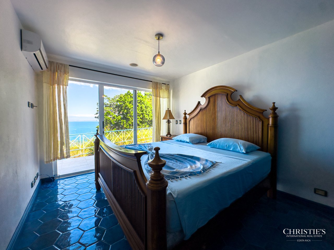 Casa Serena Stunning Ocean View Villa in Punta-Leona Beach