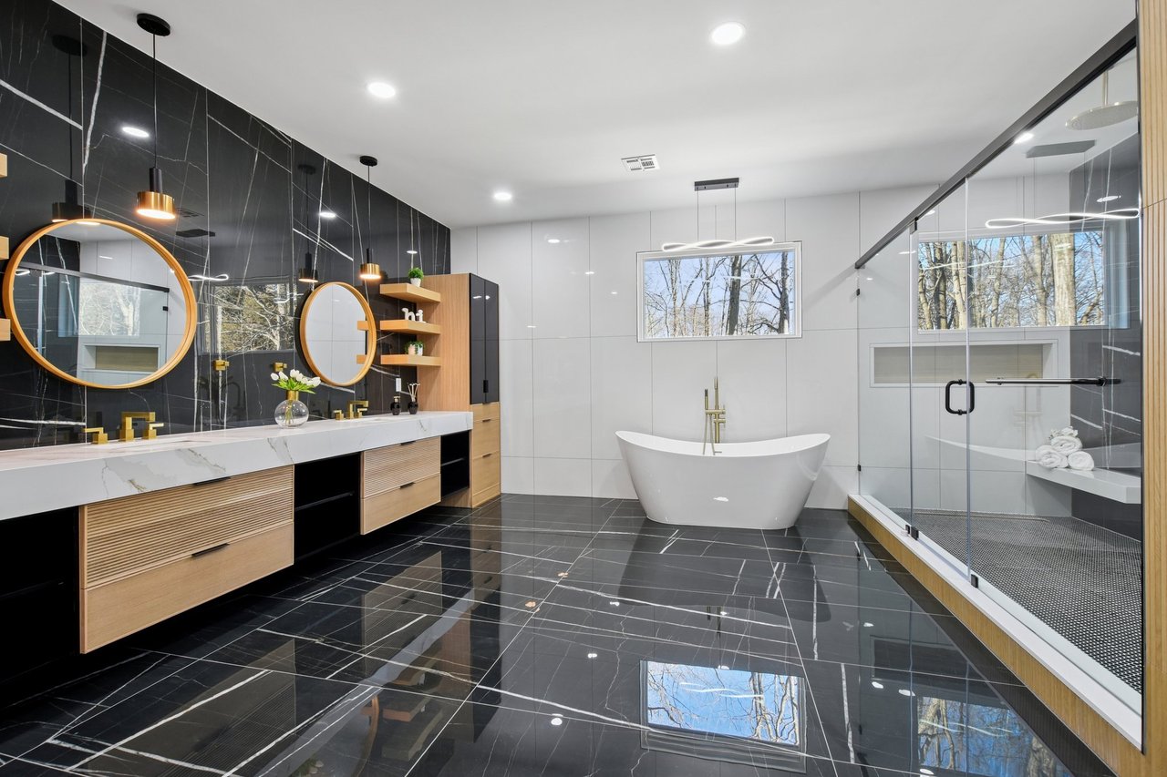 19 Highlander Dr