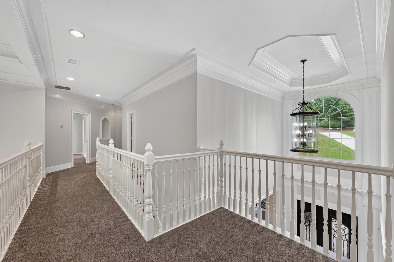 60 Gladwyne Ridge Drive
