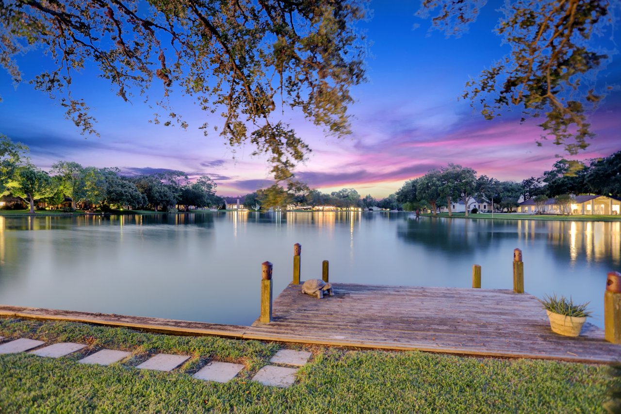 122 Tuscany Street, Venetian Estates