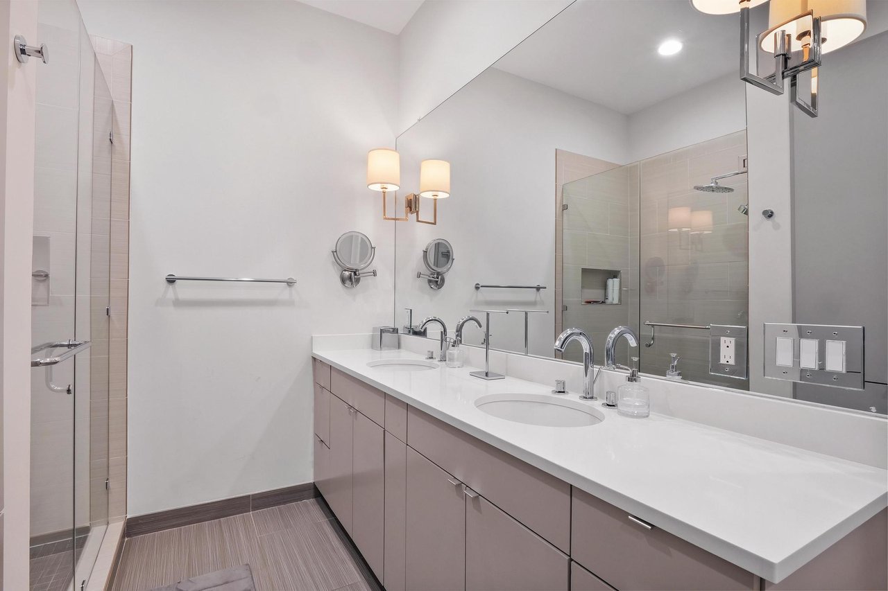 555 E 5th St, Unit 3022