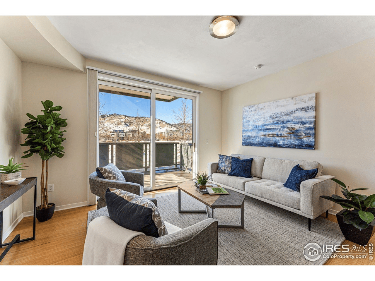 4650 Holiday Dr Unit 202