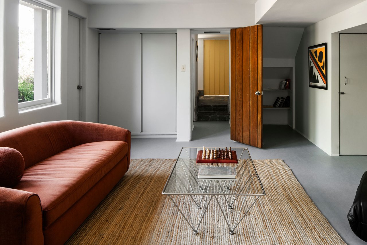 The Van Dekker House, Master architect R. M. Schindler