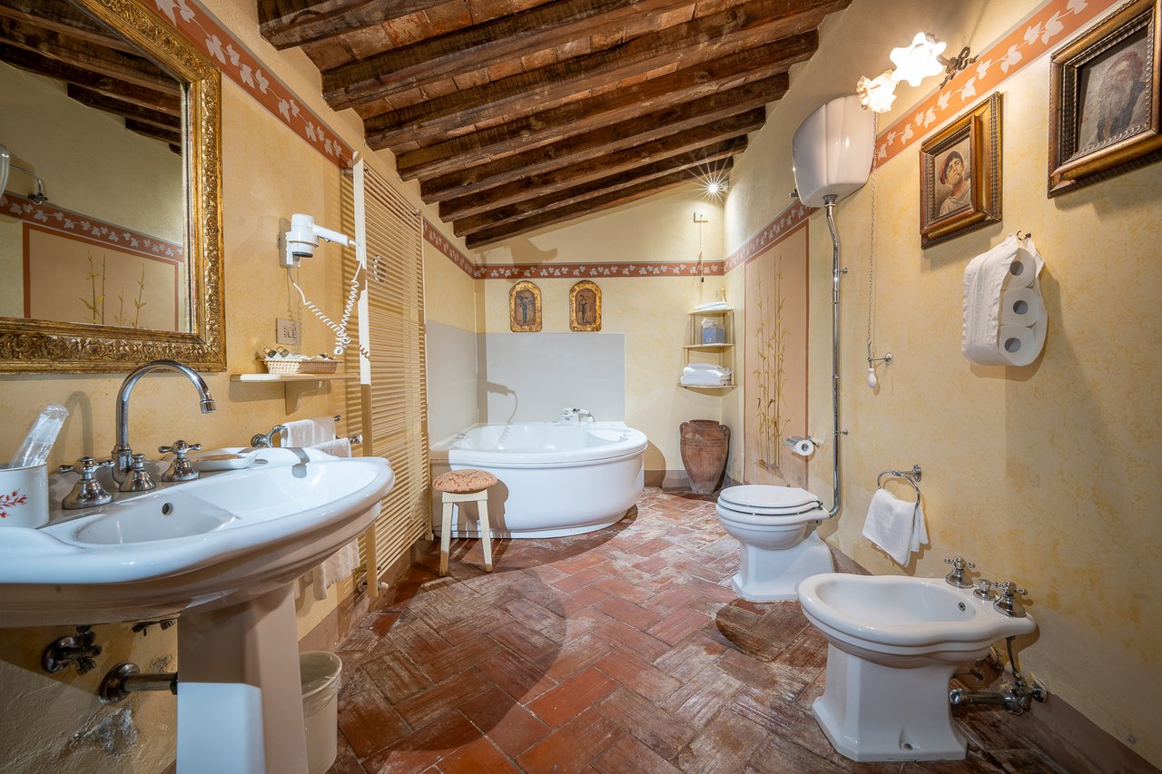 VILLA MECENATE