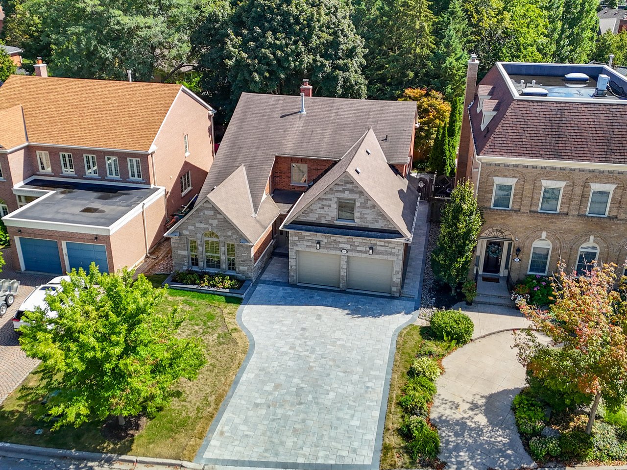 19 Willett Crescent