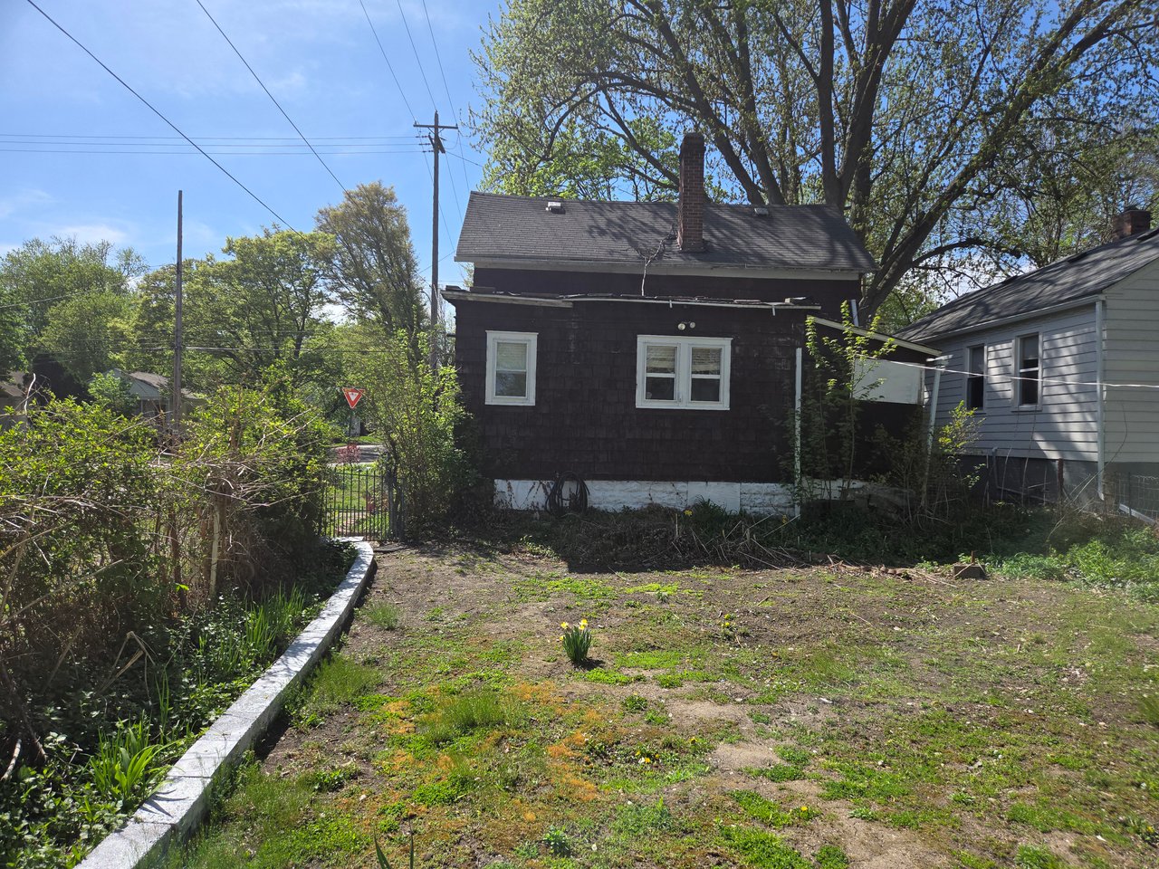 239 S Francis Ave