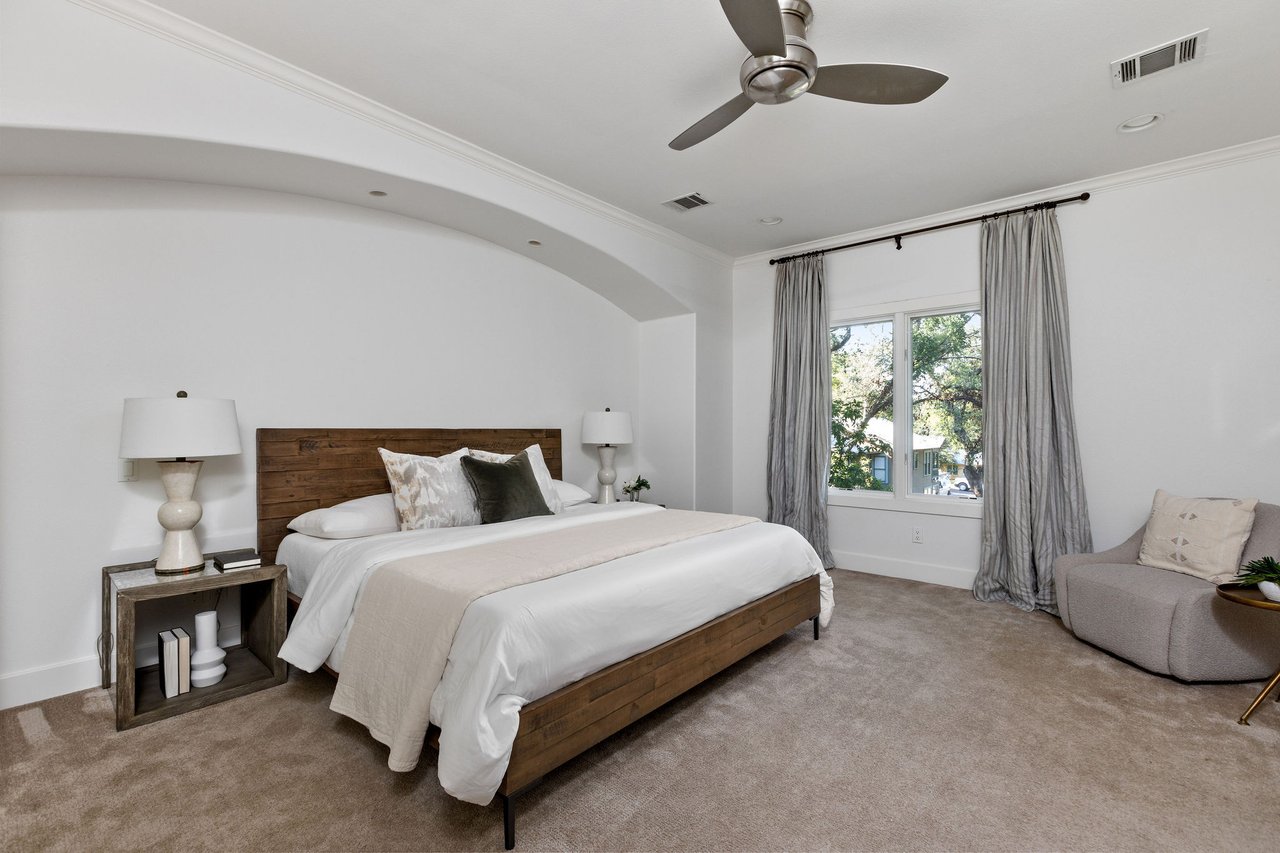 Charming Deep Eddy Retreat in the Heart of Central Austin