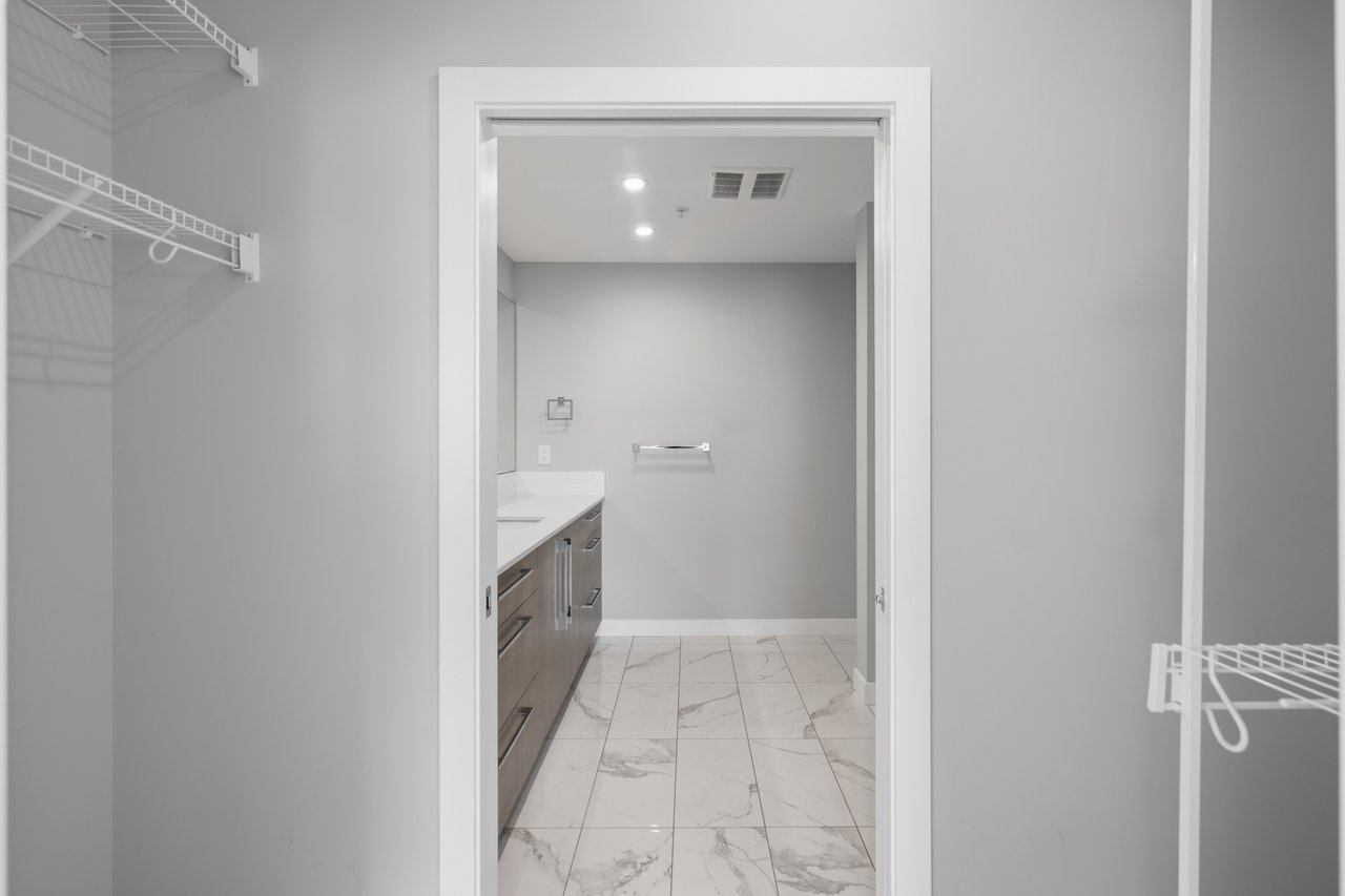 383 Smith Street NW Unit: 402