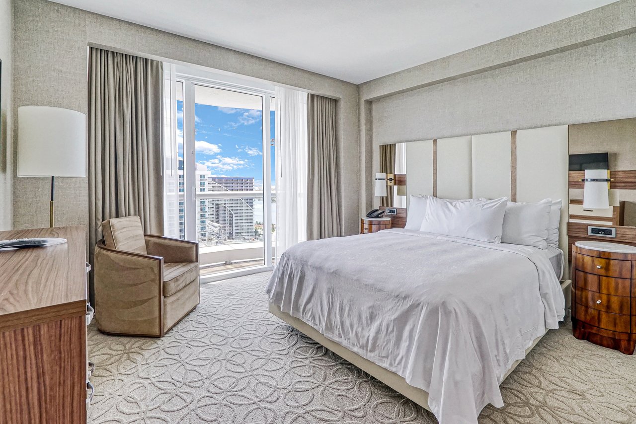 The Ocean Resort Residences (Conrad Fort Lauderdale Beach)
