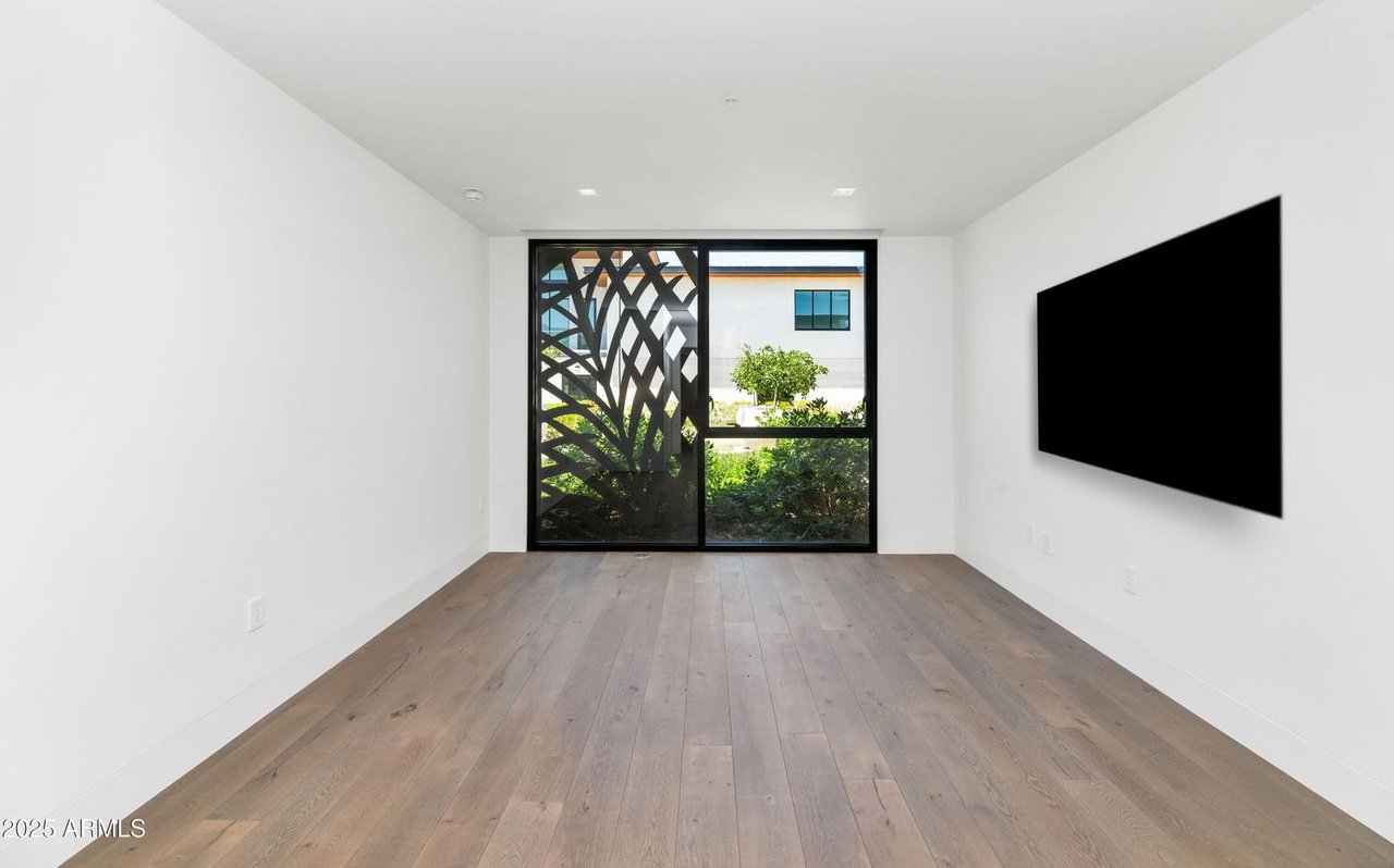 6587 N Palmeraie Blvd, #1051