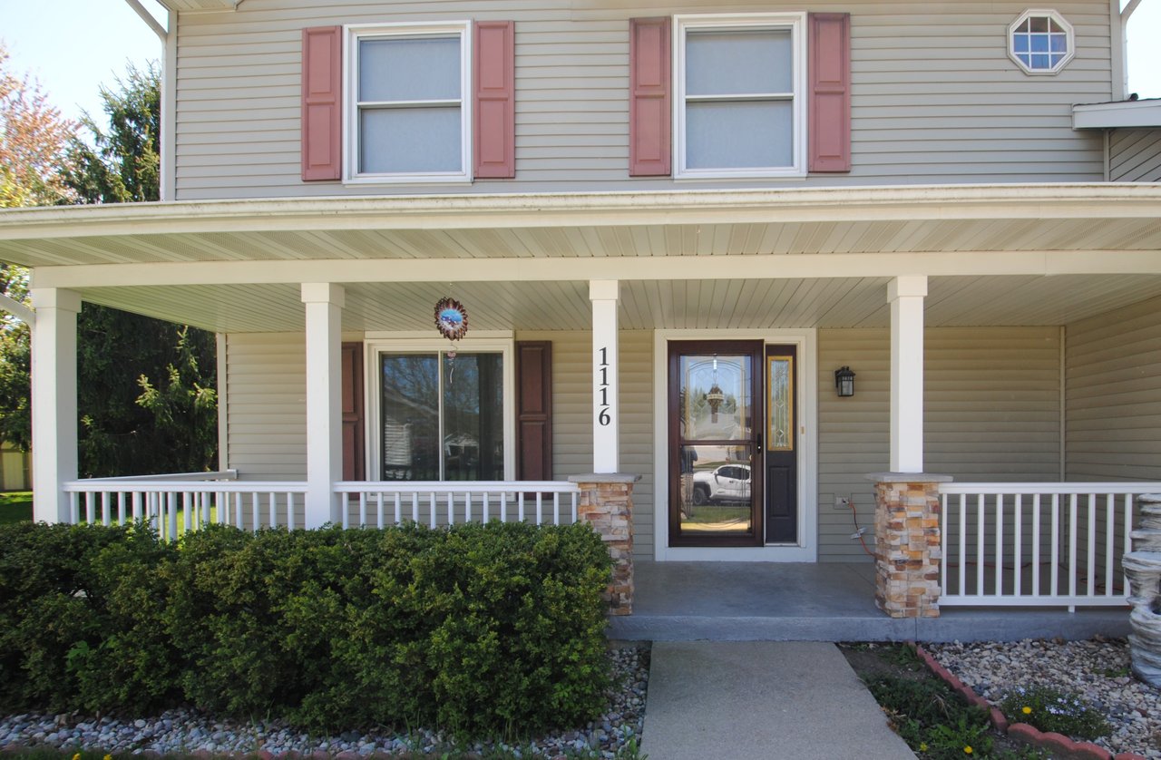 1116 Redwood Court