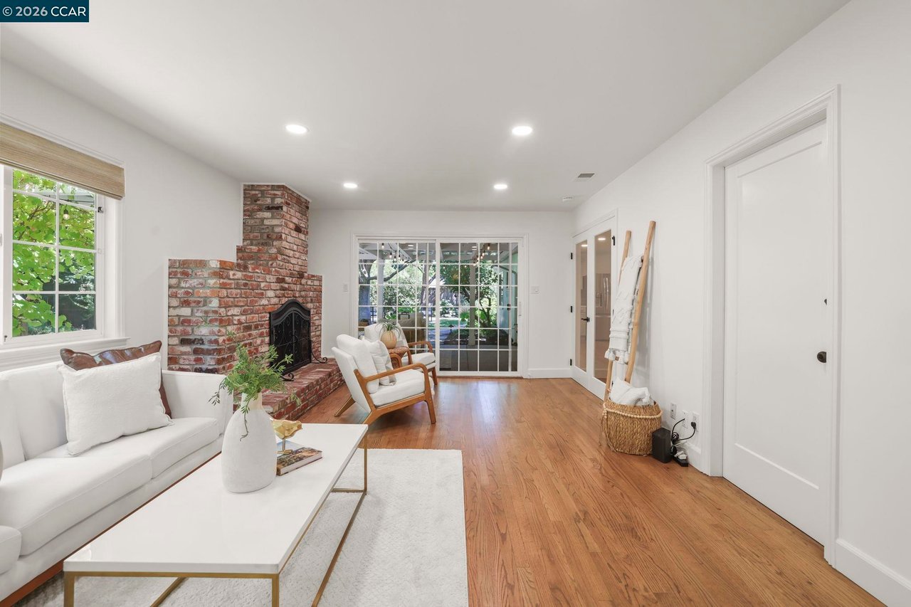 61 Carlos Ct