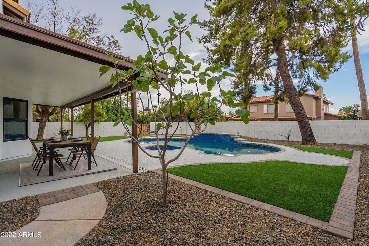 5347 E Michelle Dr