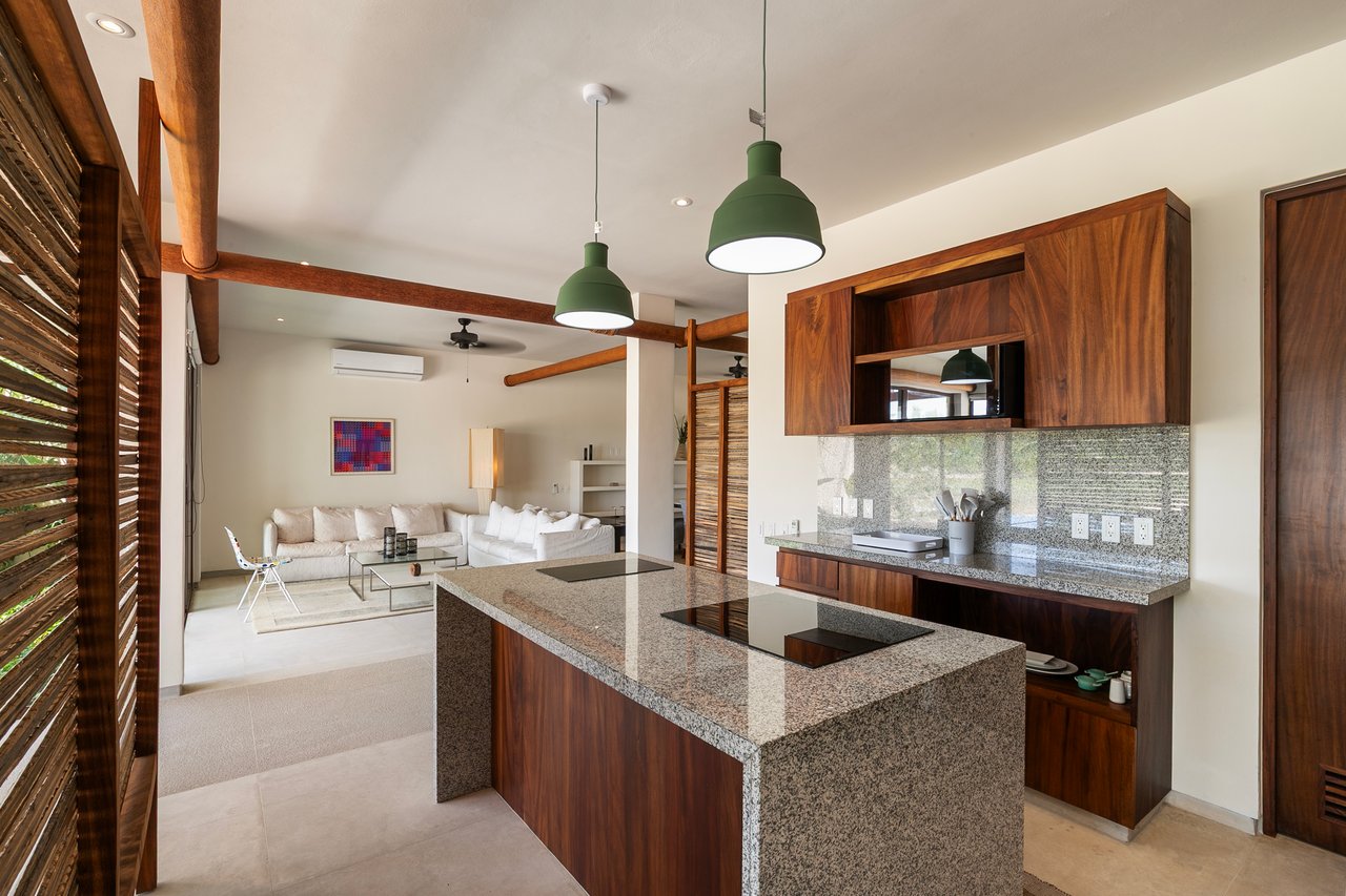 Marea Beachfront Casa VR6