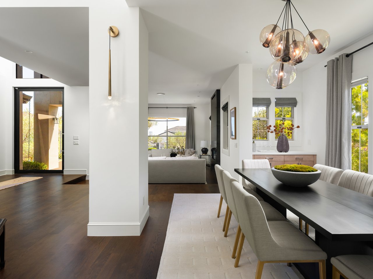 Architectural Modernism, Bay Views, and Exceptional Outdoor Living