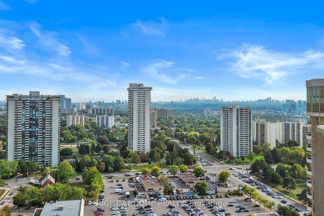 PENTHOUSE IN PRIME NORTH YORK 