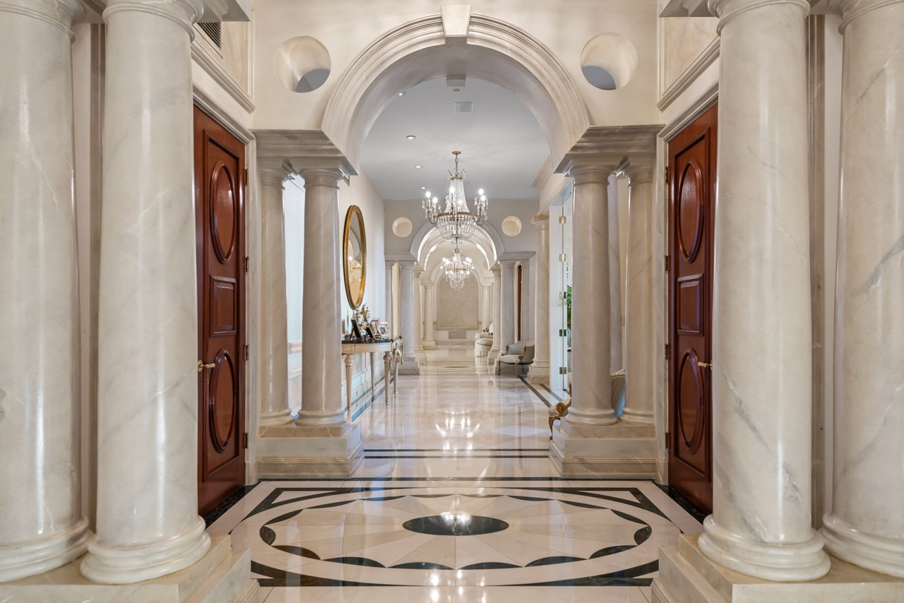 996 Vista Ridge Lane