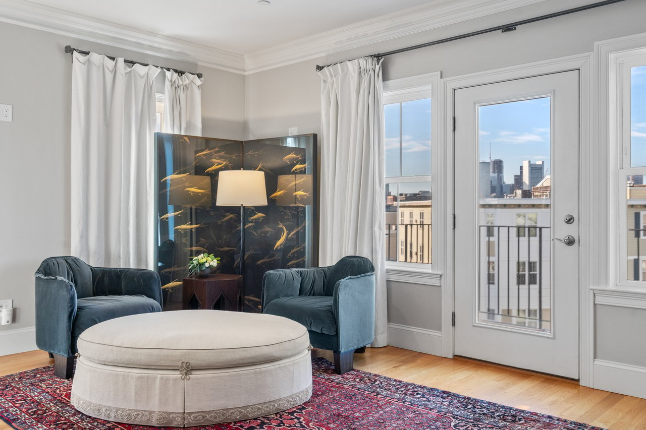 A stunning penthouse in the heart of South Boston