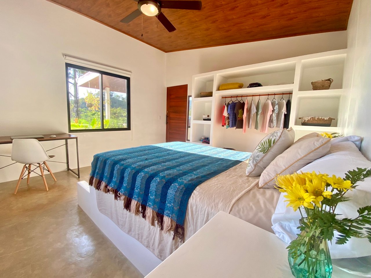 Brand New Modern Home in a Private Tropical Setting - Tres Rios