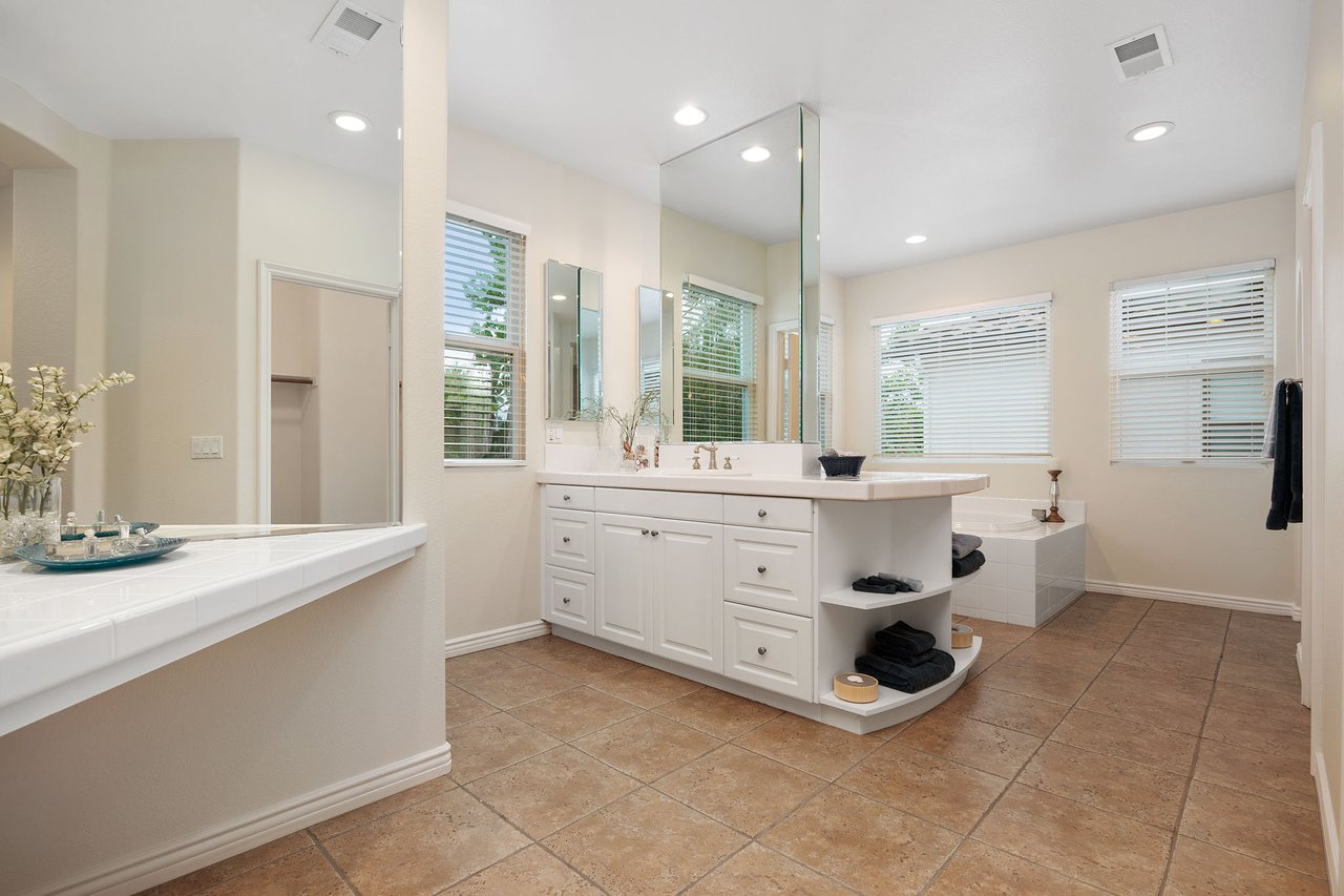 4772 Sunset Heights Ct