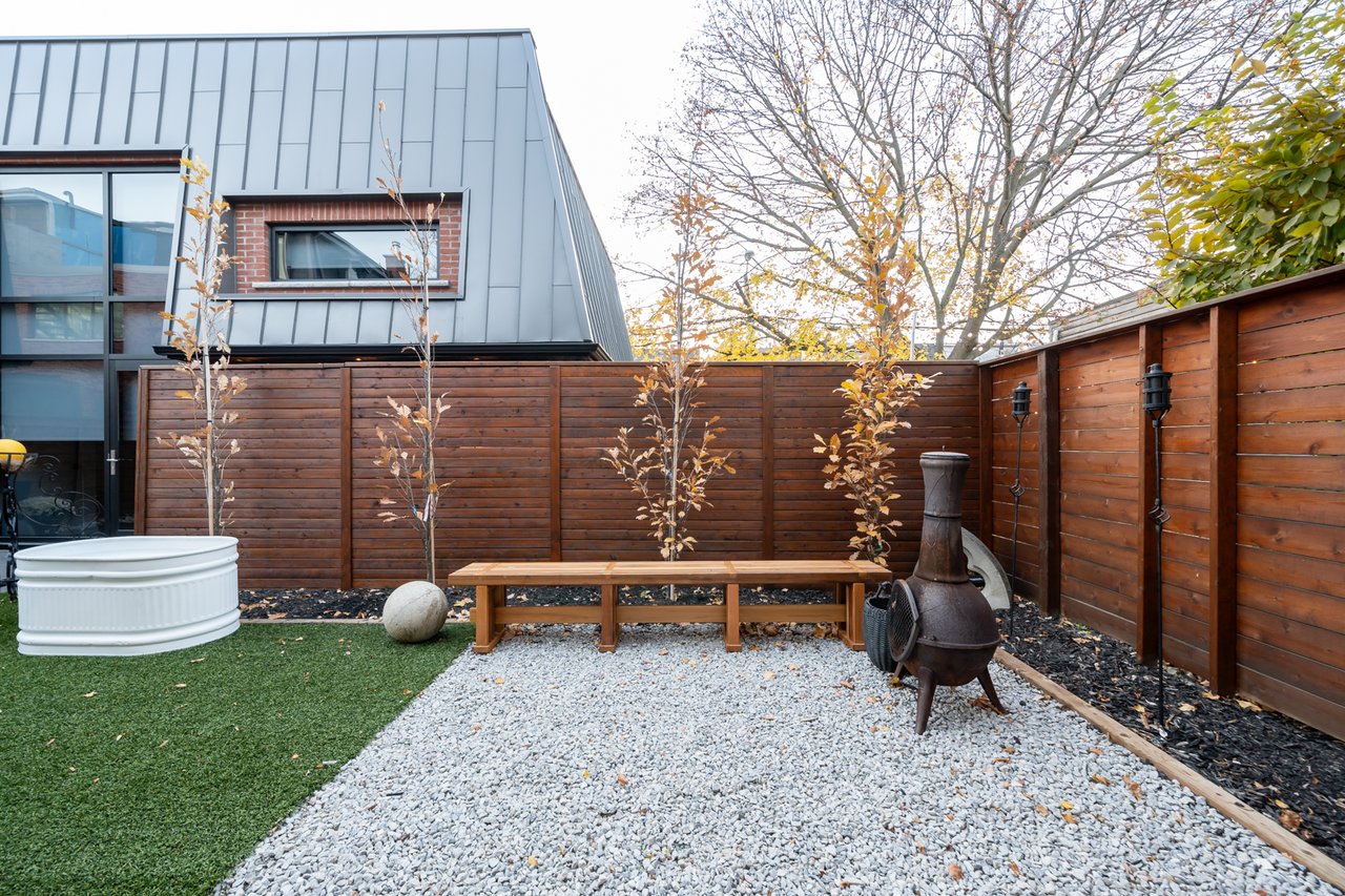 38 Beaconsfield Ave 