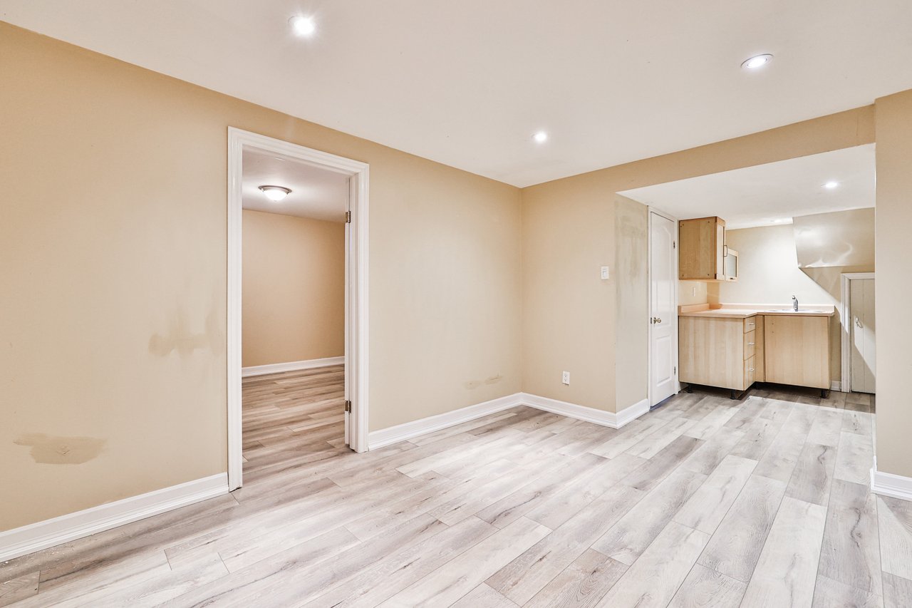 2063 Hixon Street, Oakville