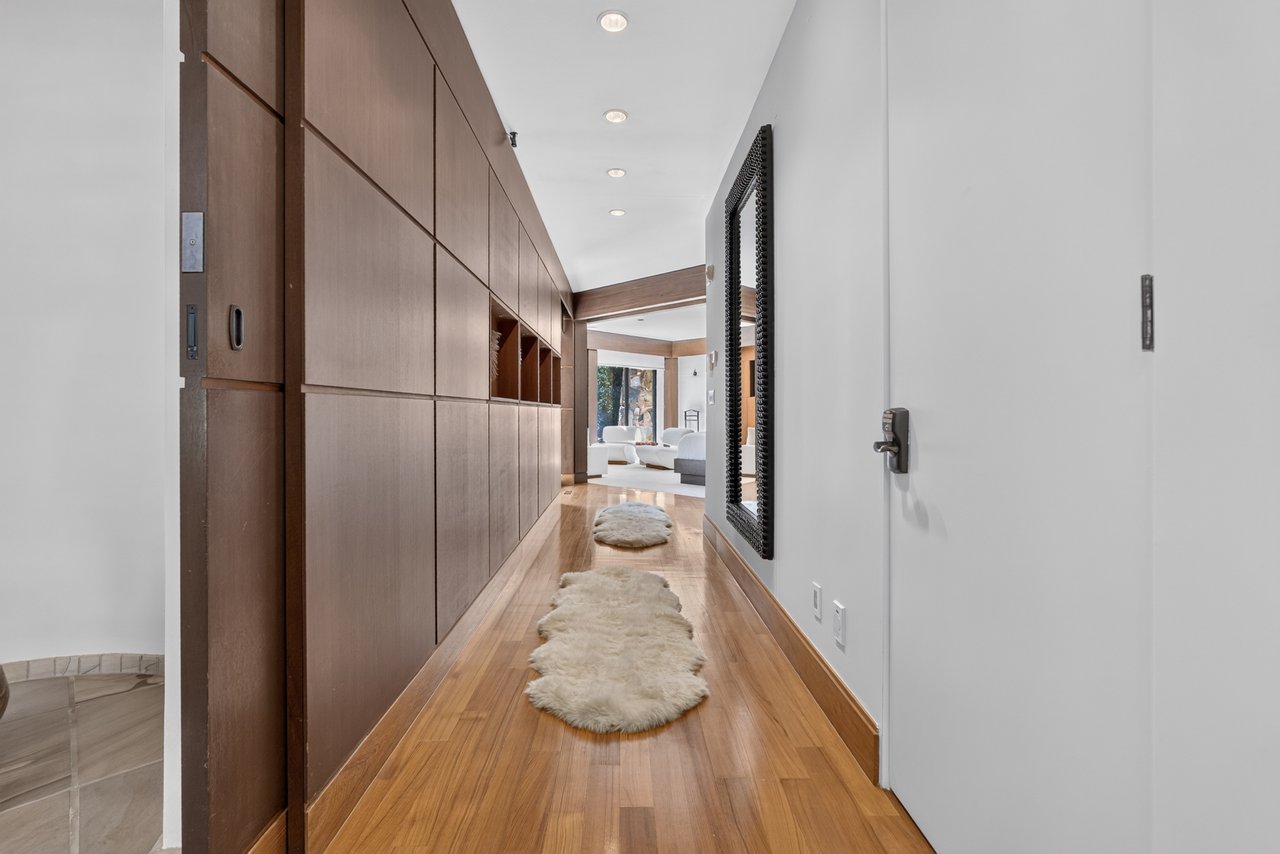 15 Horseshoe Road (Long Island)