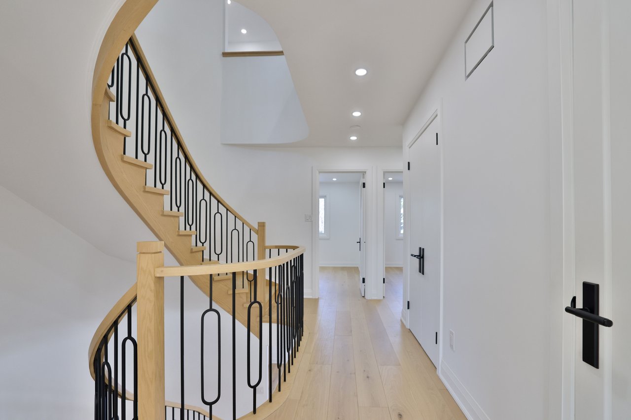 63 Tradewind Drive, Oakville