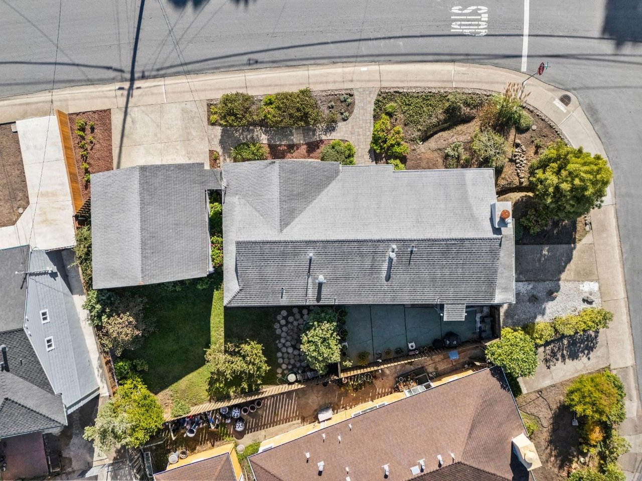 792 Maddux Dr