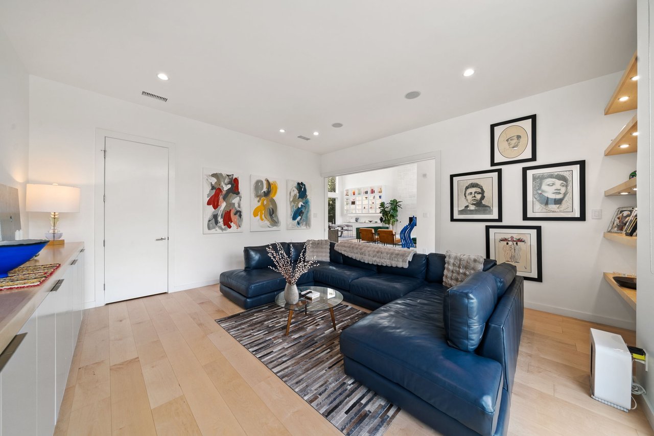 423 W Colorado Boulevard