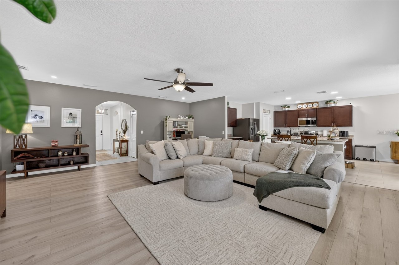 4222 NE 29th Place