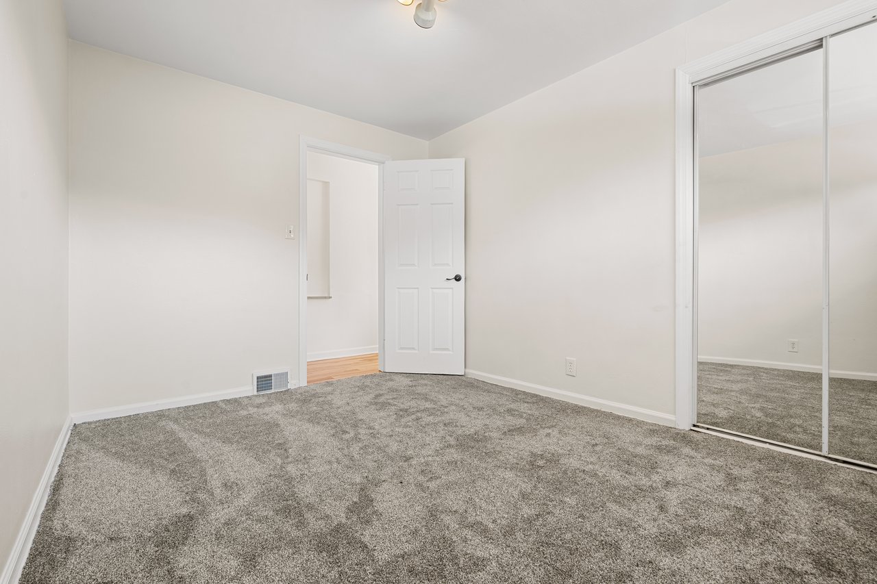 1332 Foxboro Dr
