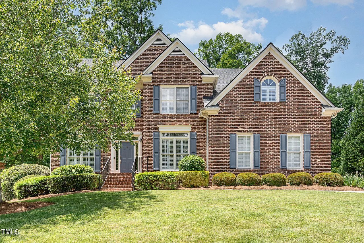 107 Woodmark Ct
