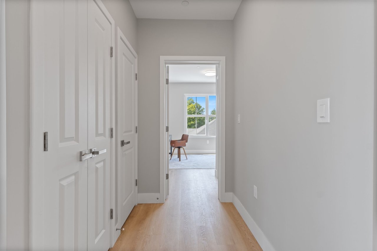298 Main Street, 3G