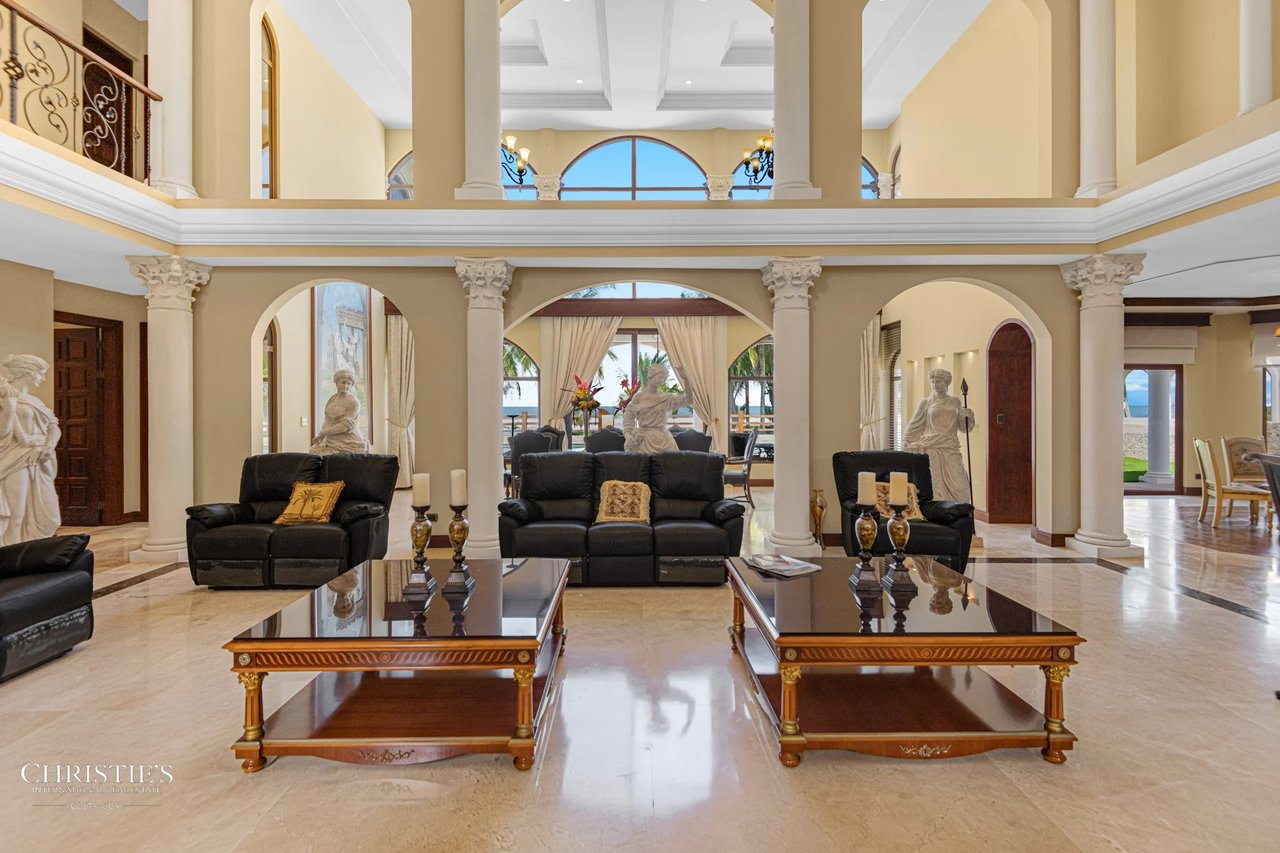 Hermosa Villa Beachfront Estate
