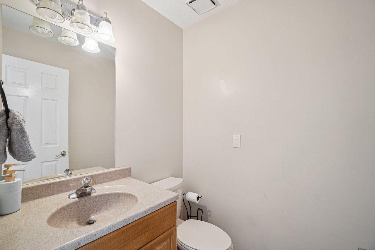 11343 S Clifford Cir