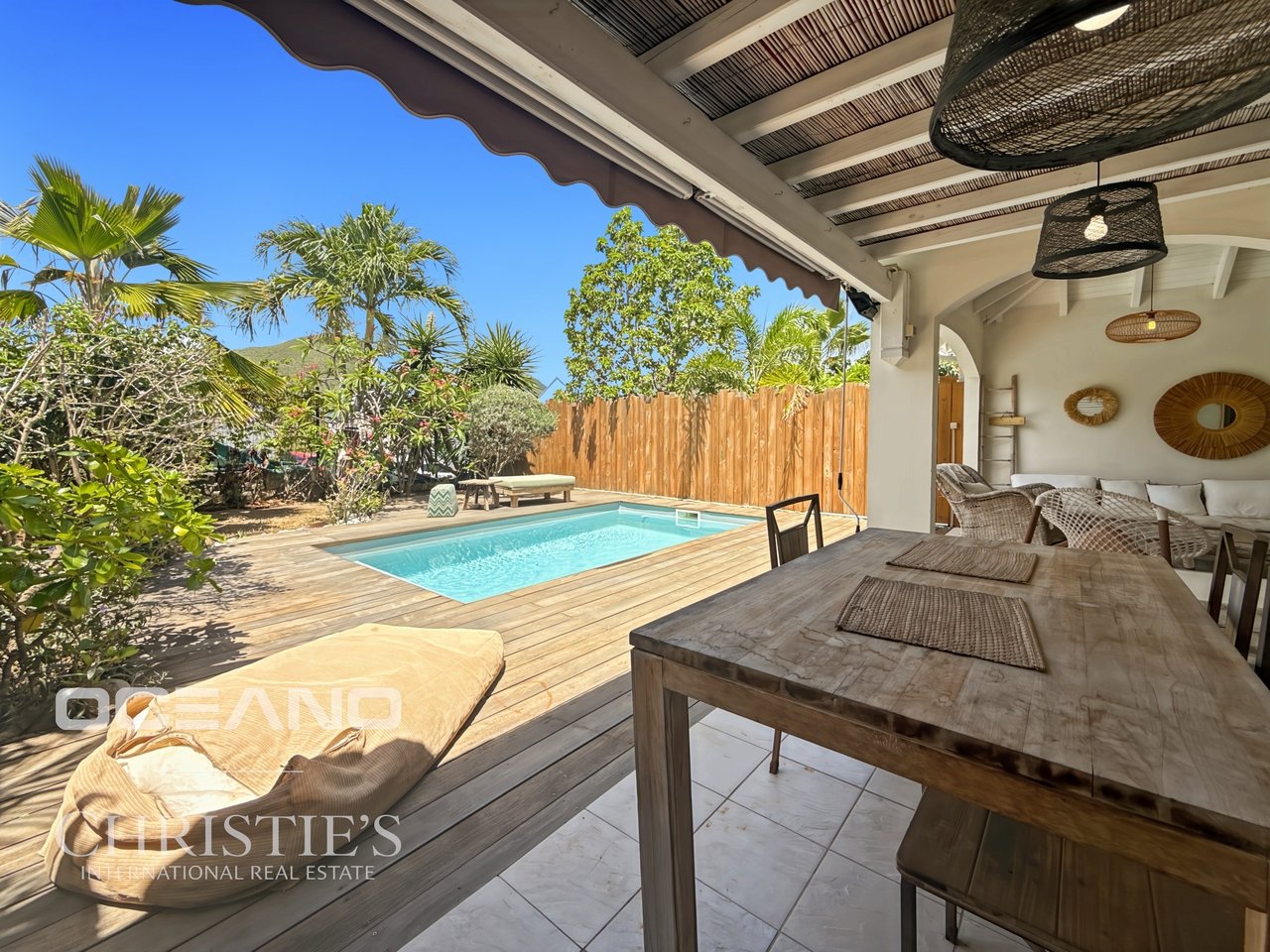 EXCLUSIVE - 2 bedrooms Townhouse with a pool