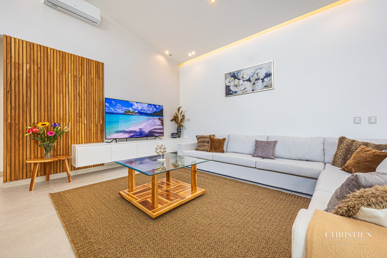 Casa Iguana Turnkey Tropical Paradise