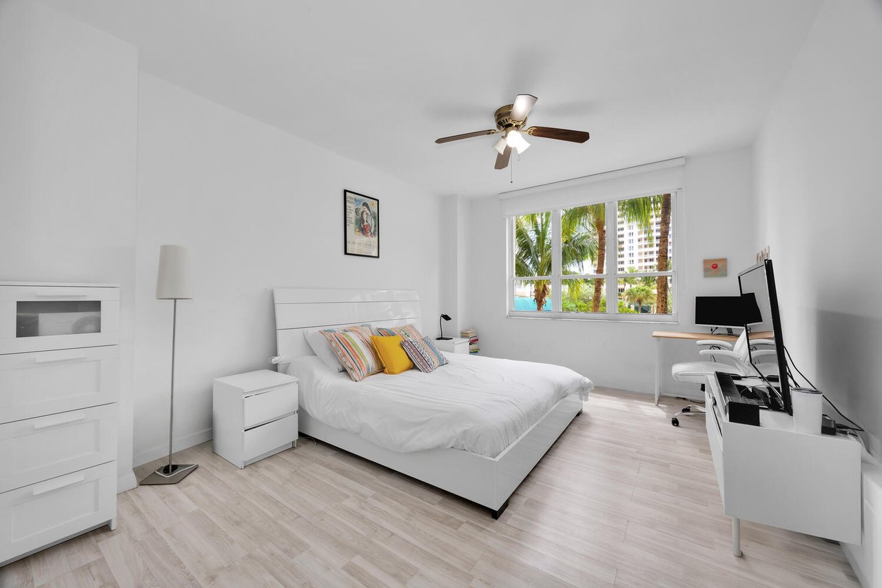 Spacious Rental in Brickell Key