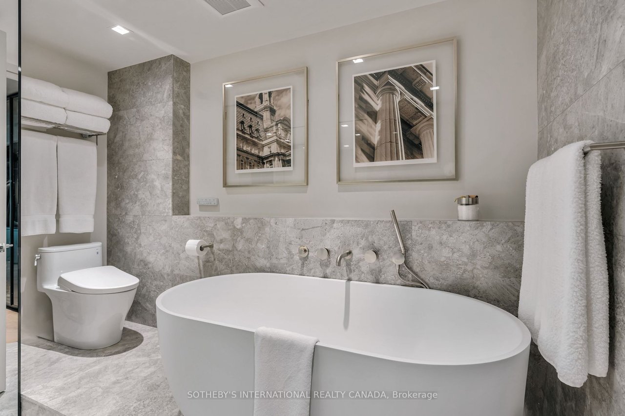 PERFECT SUITE IN YORKVILLE