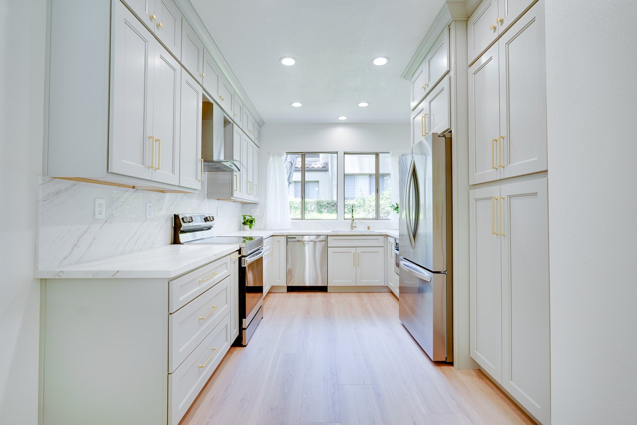 417 Bay Hill Drive 