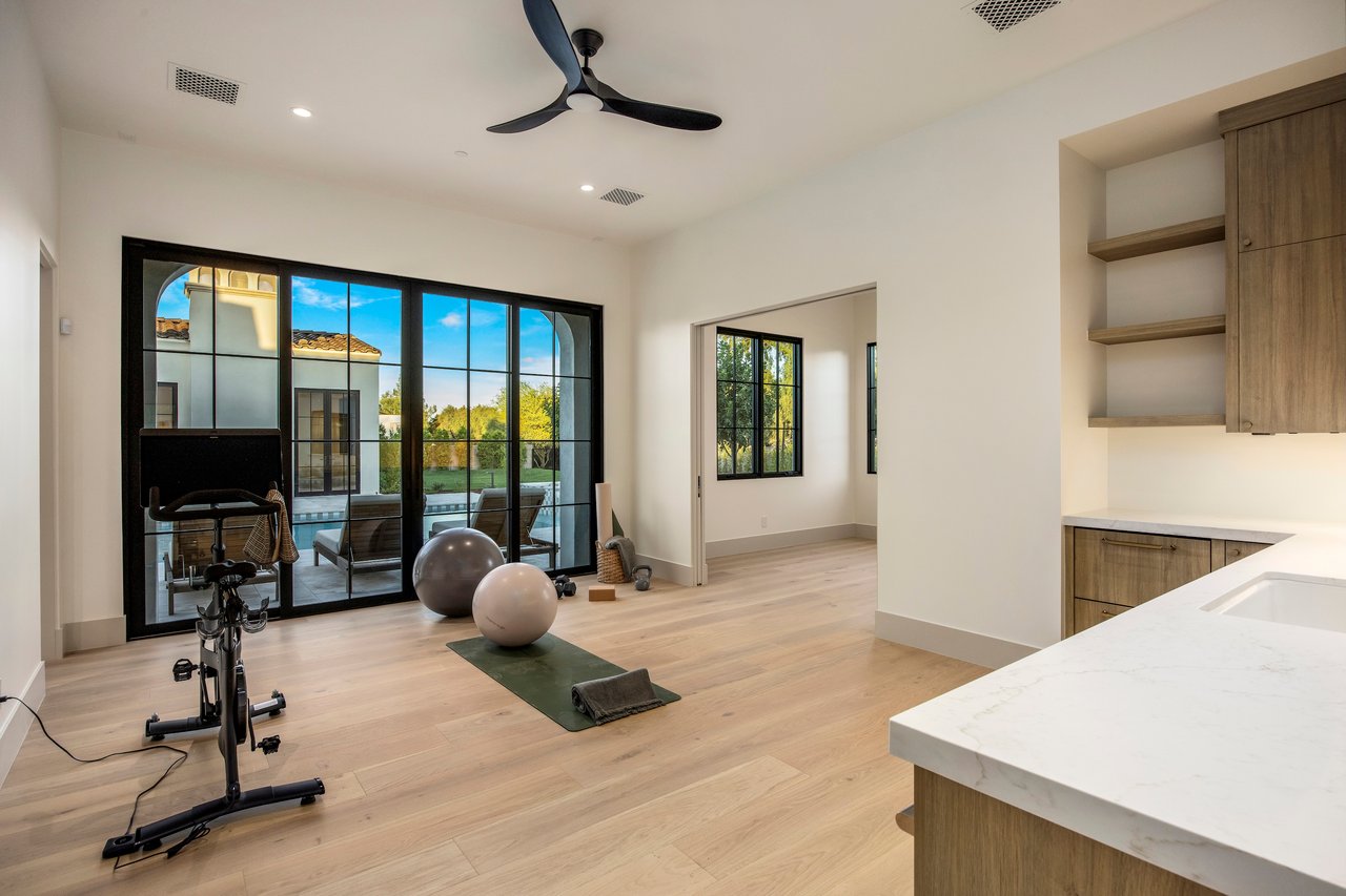 Paradise Valley Spec Home - The Berneil House Success Story