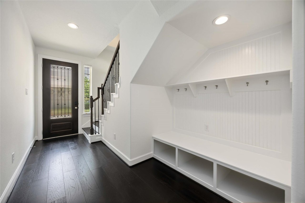 4012 Centre Valley Ln Houston, TX 77043