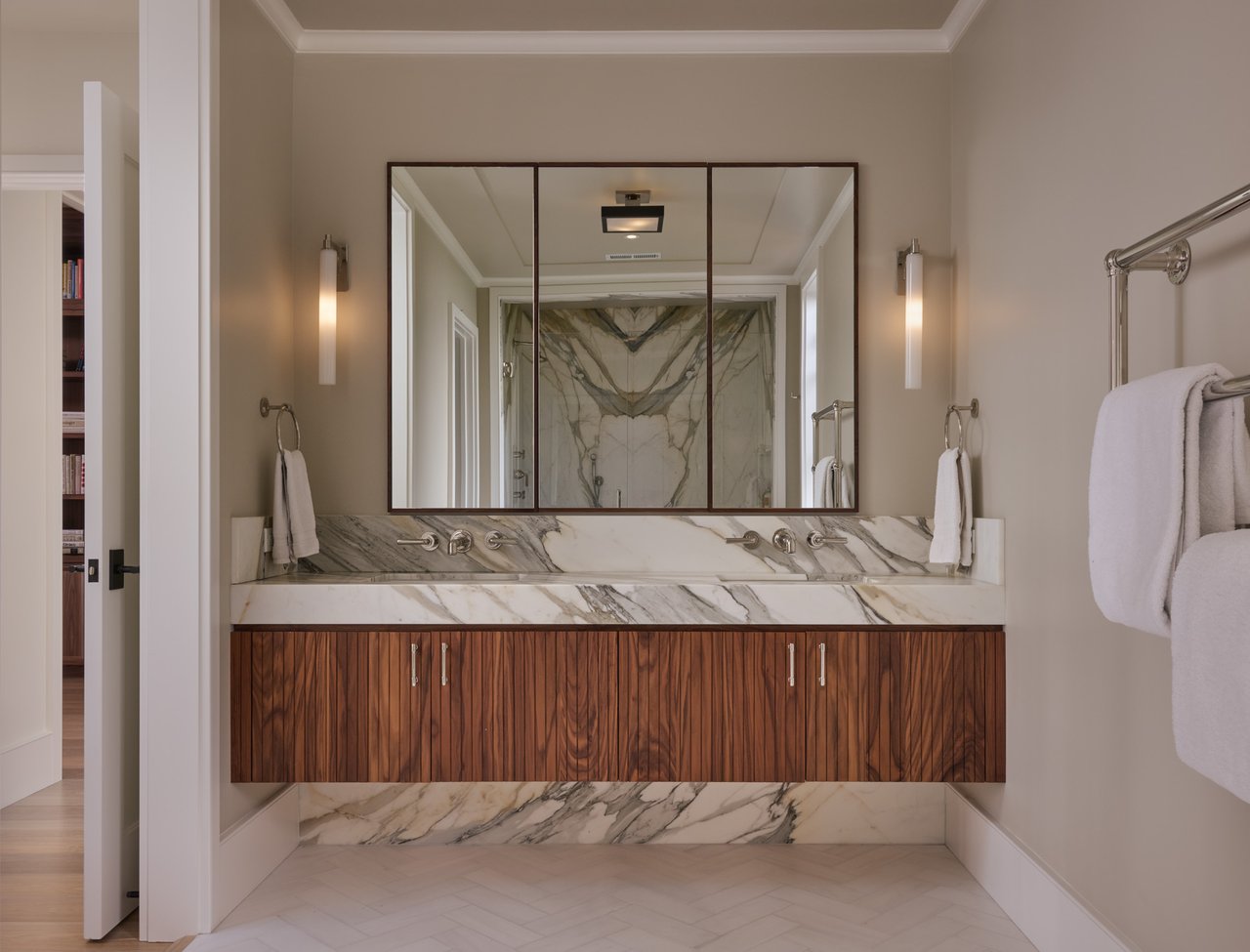 The Extraordinary Round Hill Estate