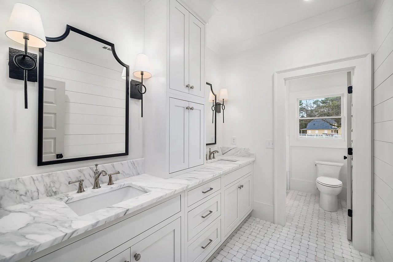 15445 Thorntree Run