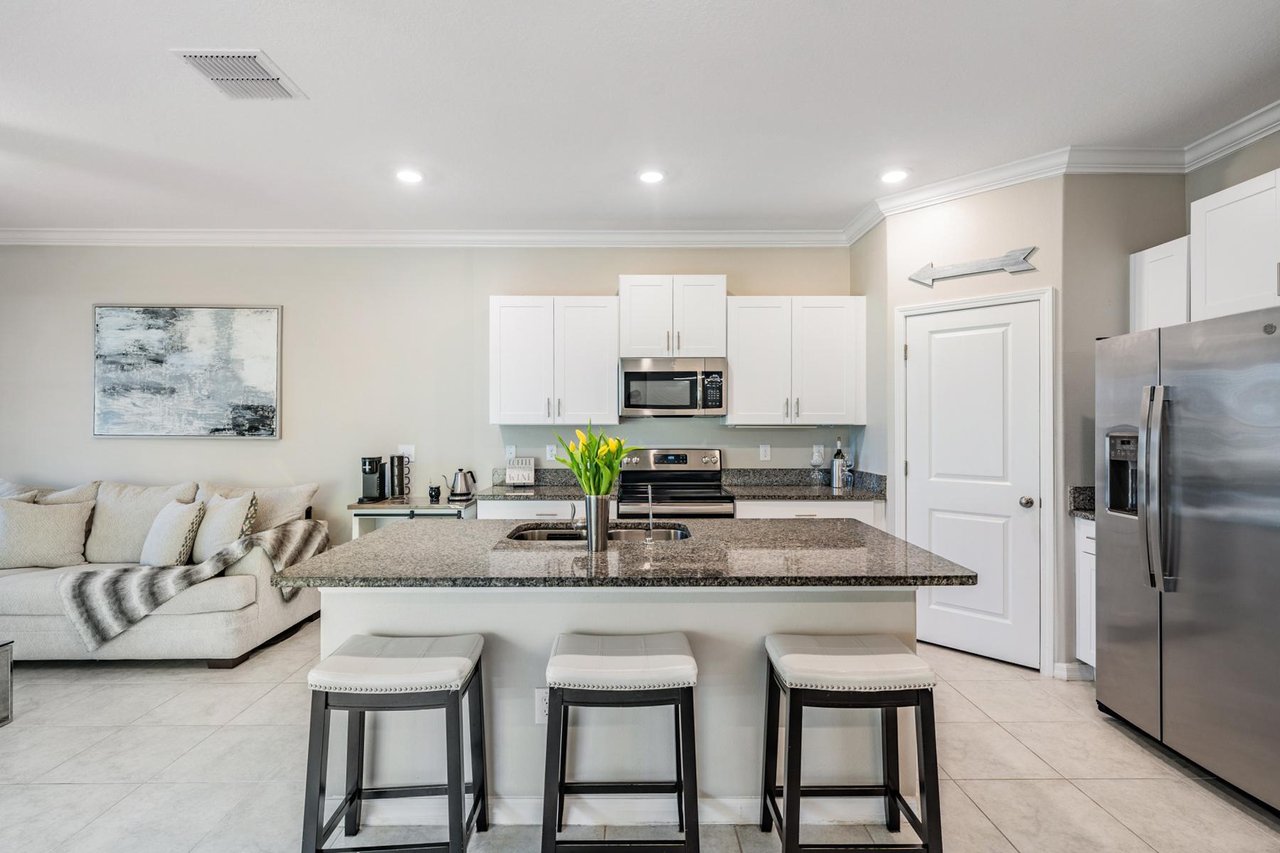 Modern Lennar Townhome with Lagoon Lifestyle