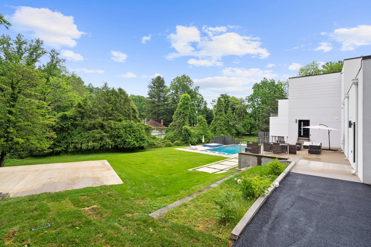 9100 Mill Pond Valley Dr