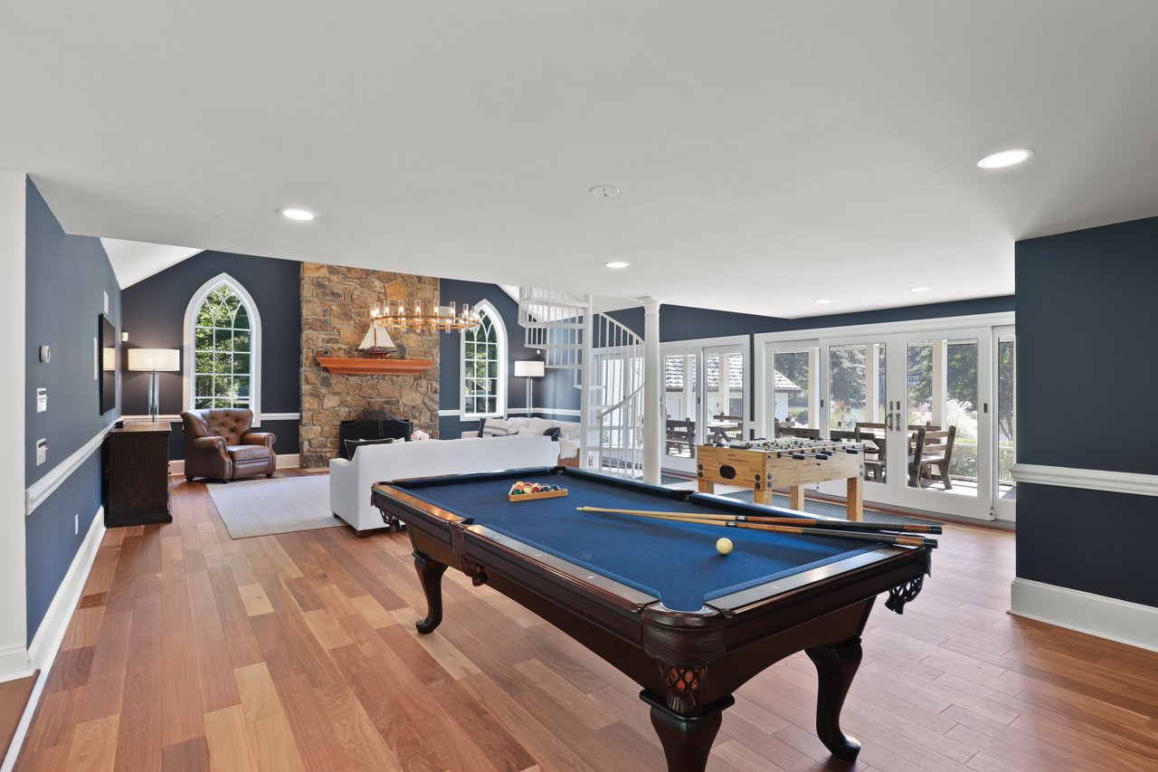 1524 Cedar Lane Farm RD
