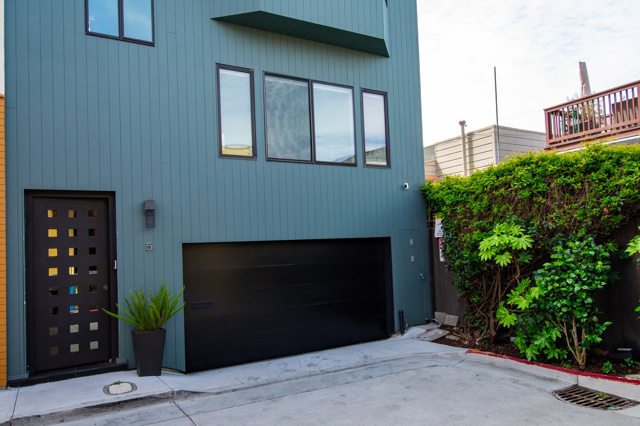 Contemporary Telegraph Hill Oasis
