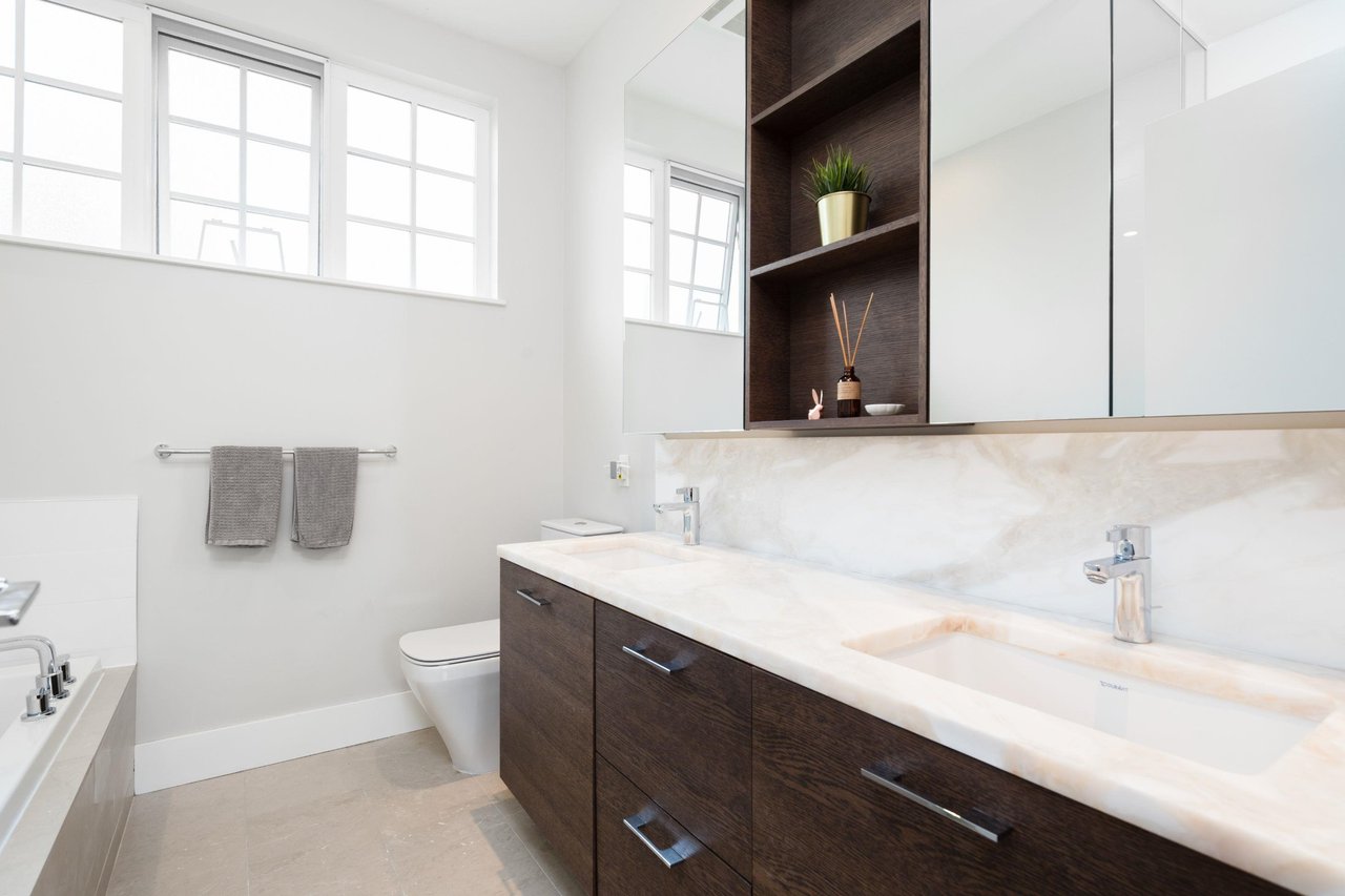276 W 62nd Ave